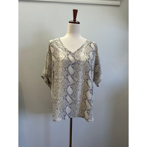Entro Snake Print Blouse Size Medium - Picture 1 of 4
